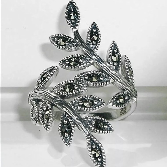 Sterling Silver Spiral Leaf Ring - Picture 5 of 6
